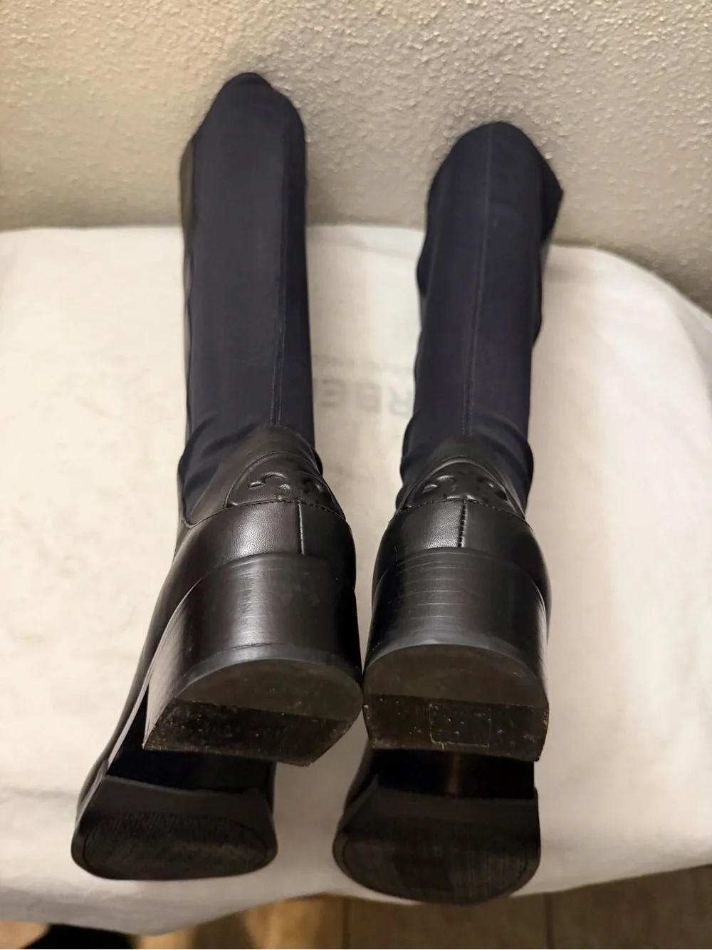TORY BURCH CAITLIN LEATHER LOGO RIDING BOOT BLACK BLOCK ($510),pre-owned,SZ9M